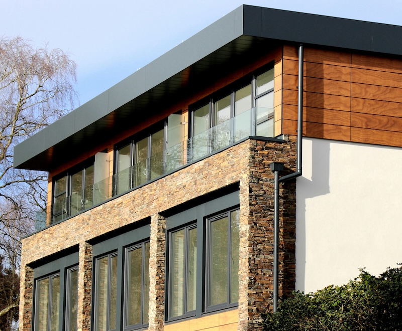 pexels-expect-best-79873-323781